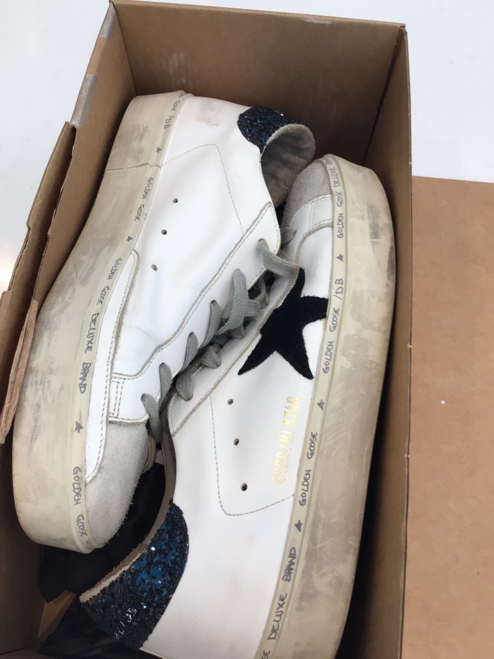 🪿 Golden Goose Sneaks..used W/B Authentic